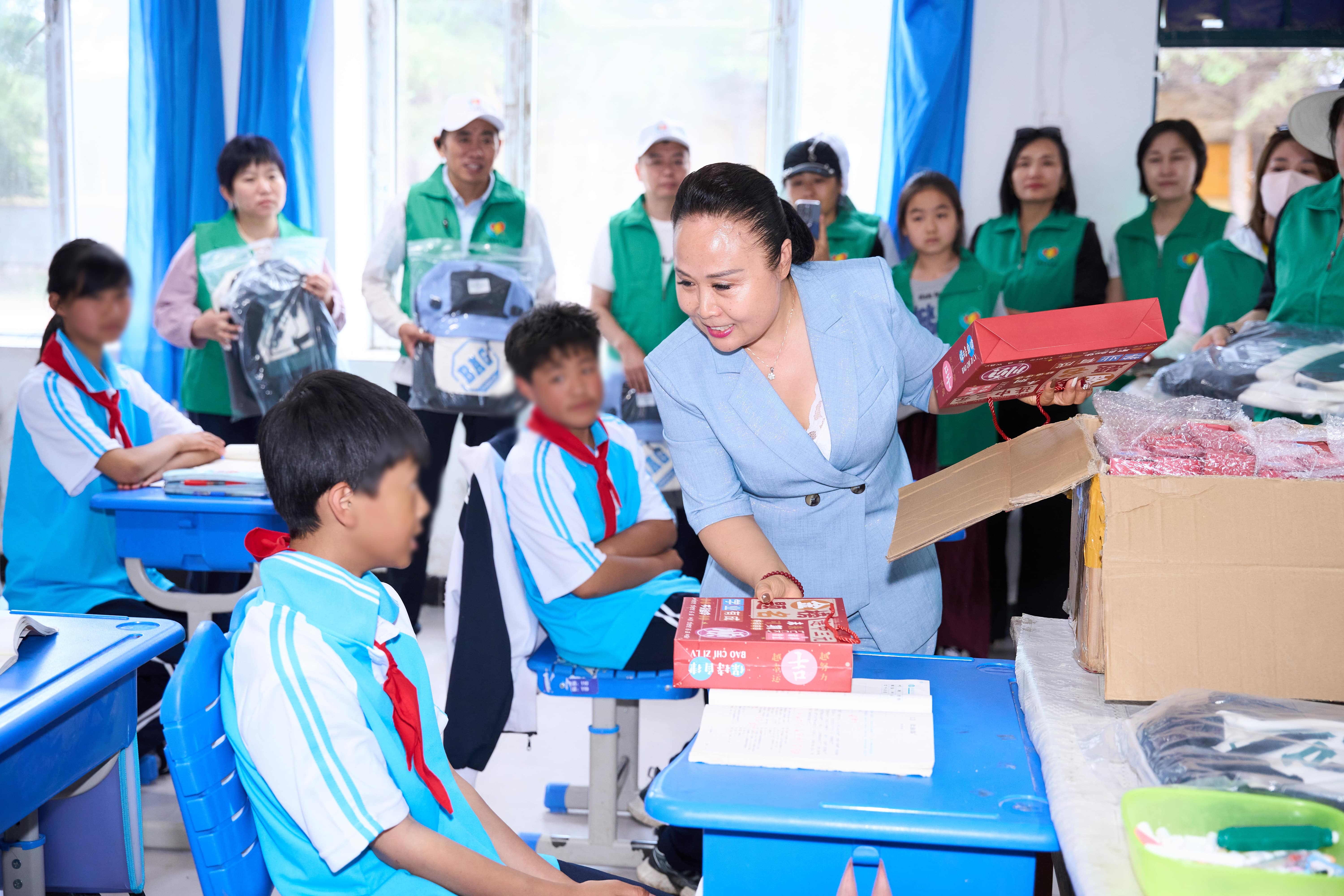 第254所 黑龙江巴彦县黑山镇民乐村必一网页版登录入口侯玉霞学校