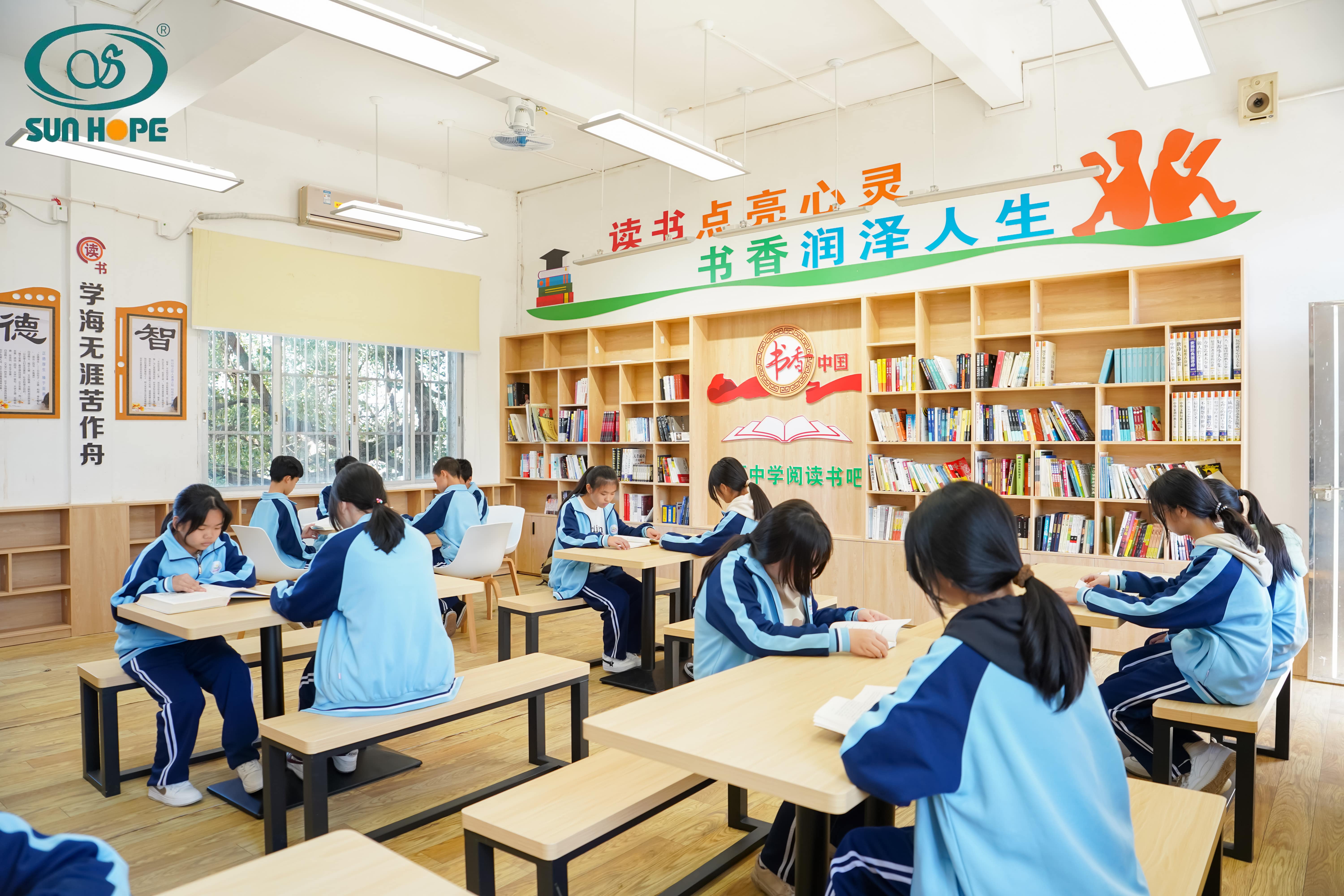 天津高校大学生记者走进必一网页版登录入口公益小学开展“书香悦读,筑梦成长”活动 天津高校大学生记者走进必一网页版登录入口公益小学开展“书香悦读,筑梦成长”活动